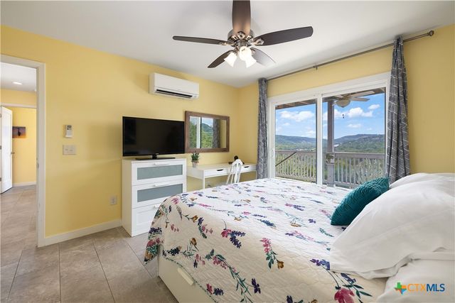 667 Rock Castle, Canyon Lake, TX 78133