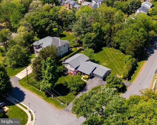 4510 RHETT LN, Fairfax, VA 22030