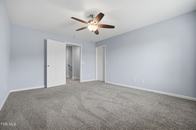 916 Lona Lane, Bluff City, TN 37618
