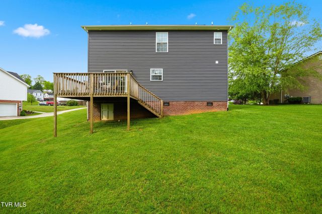 916 Lona Lane, Bluff City, TN 37618