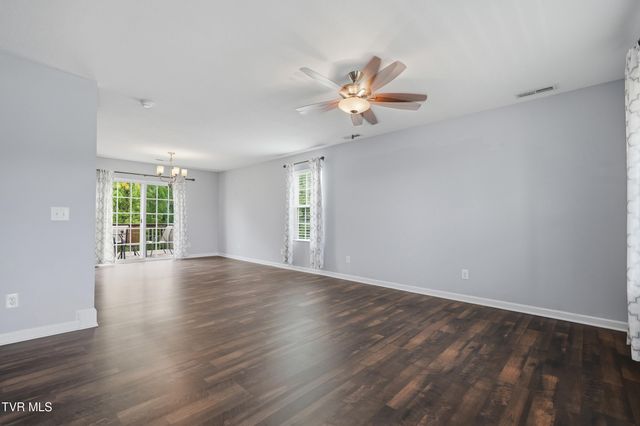 916 Lona Lane, Bluff City, TN 37618