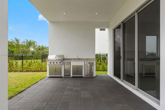 16710 N Botaniko Dr N, Weston, FL 33326