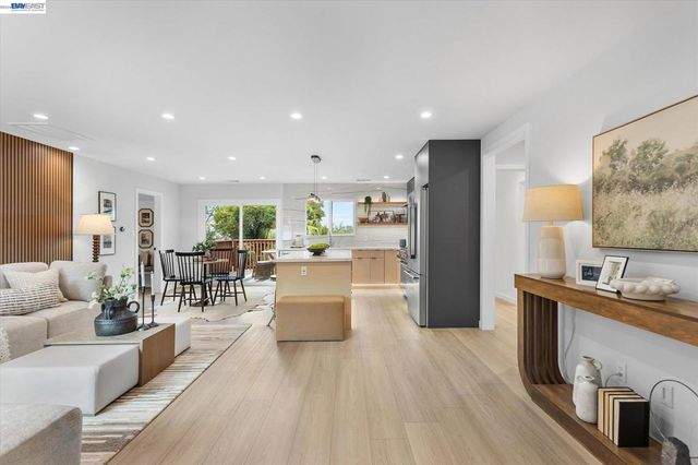 18367 Apricot Way, Castro Valley, CA 94546