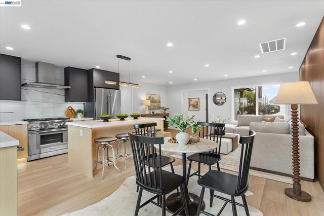 18367 Apricot Way, Castro Valley, CA 94546