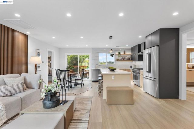 18367 Apricot Way, Castro Valley, CA 94546