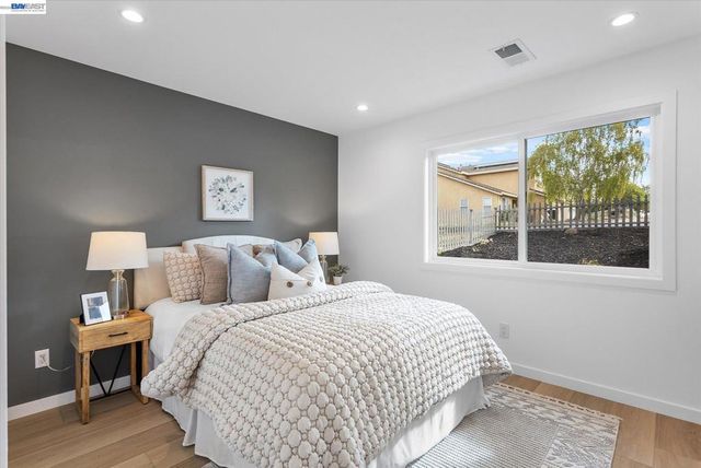 18367 Apricot Way, Castro Valley, CA 94546