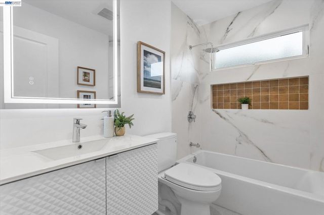18367 Apricot Way, Castro Valley, CA 94546