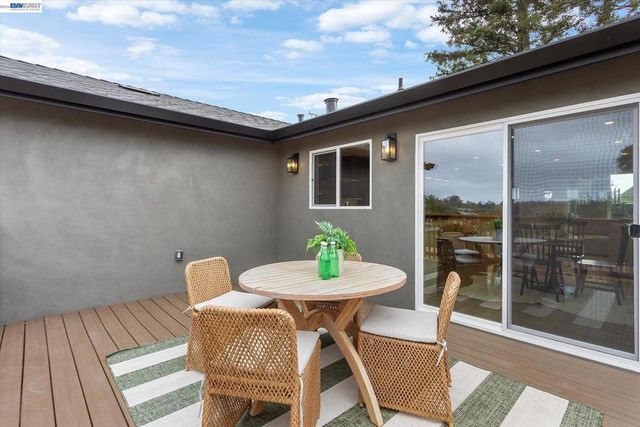 18367 Apricot Way, Castro Valley, CA 94546
