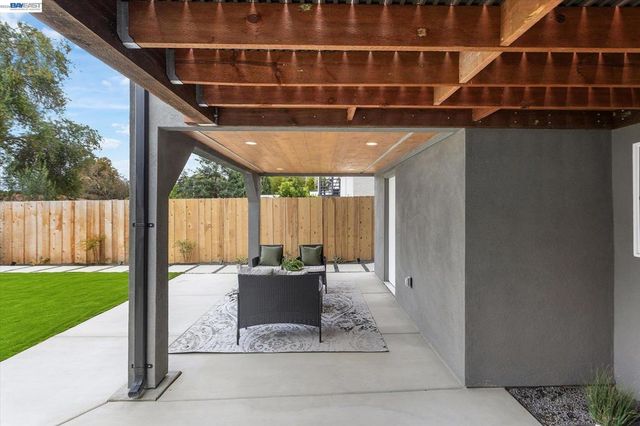 18367 Apricot Way, Castro Valley, CA 94546