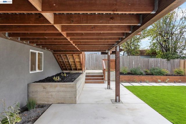 18367 Apricot Way, Castro Valley, CA 94546