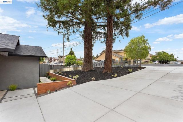 18367 Apricot Way, Castro Valley, CA 94546