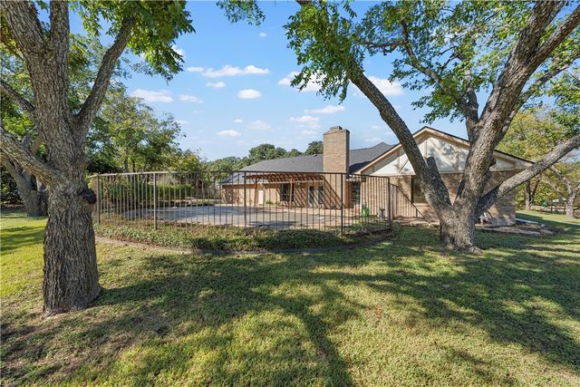 6000 Flat Rock Road, Waco, TX 76708
