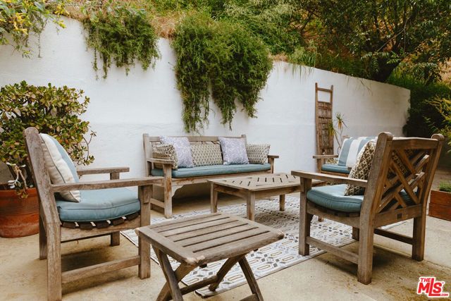 2645 Onyx Drive, Los Angeles, CA 90032