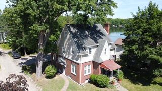 601 N Kalamazoo Street, Paw Paw Vllg, MI 49079