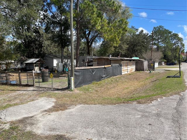 18569 SE 22ND LANE, Silver Springs, FL 34488