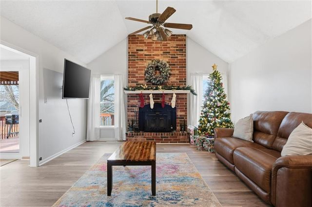 518 N Jefferson Street, Raymore, MO 64083