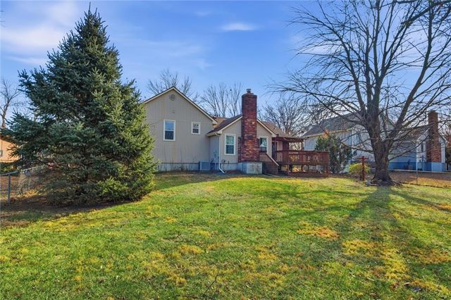 518 N Jefferson Street, Raymore, MO 64083