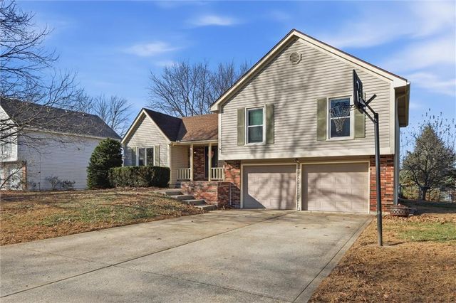 518 N Jefferson Street, Raymore, MO 64083