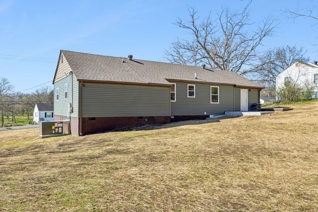 305 Randy Rd, Madison, TN 37115