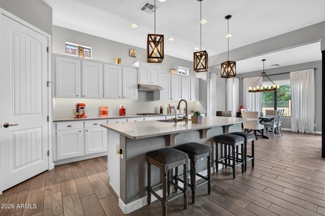 2047 N CANELO Hills, Mesa, AZ 85207