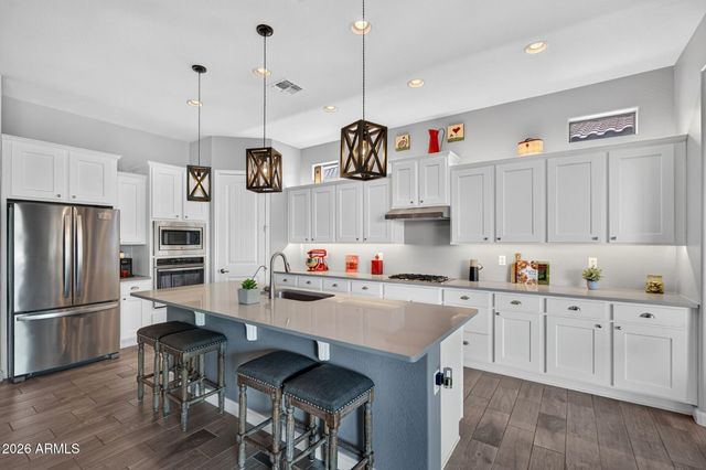 2047 N CANELO Hills, Mesa, AZ 85207