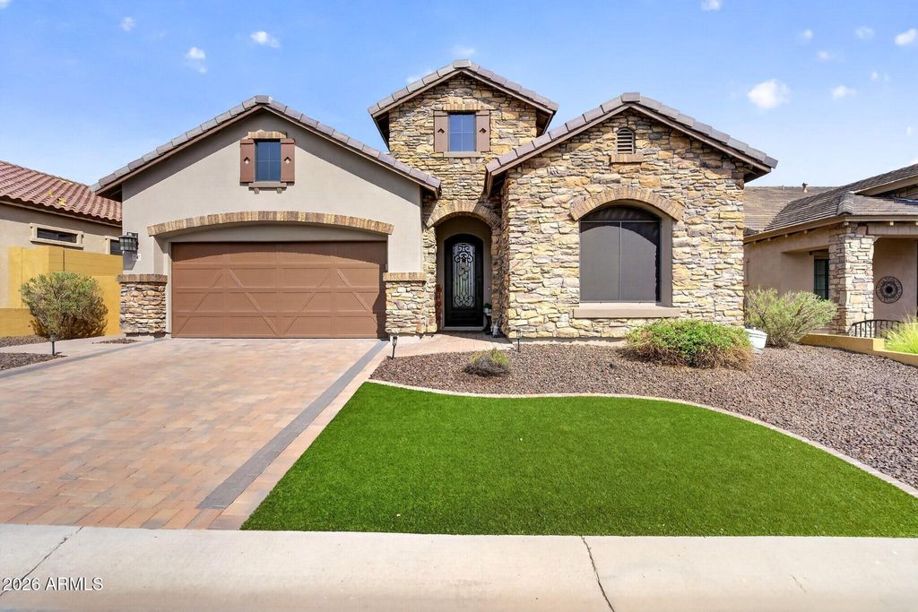 2047 N CANELO Hills, Mesa, AZ 85207