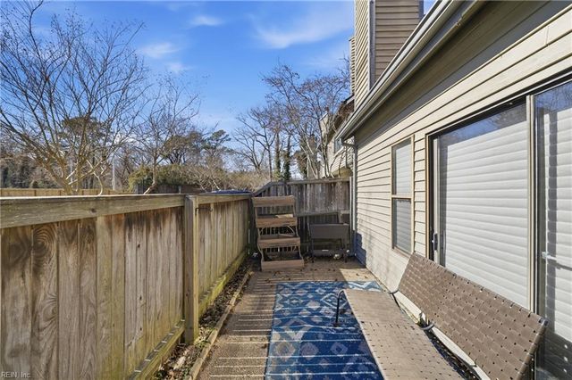 1524 Colonnade DR, Virginia Beach, VA 23451