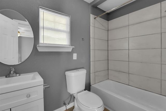 218 Hafer Street, Baytown, TX 77520