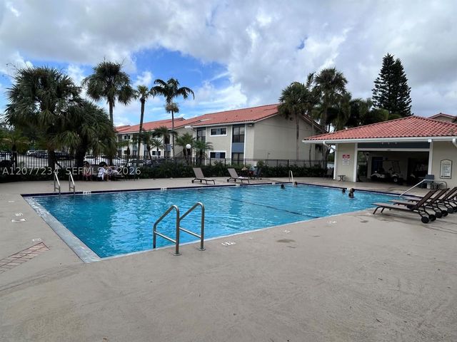 1525 Lake Crystal Dr D, West Palm Beach, FL 33411