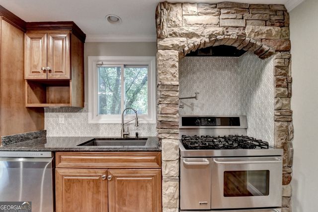 975 Timber Lake Trail, Cumming, GA 30041