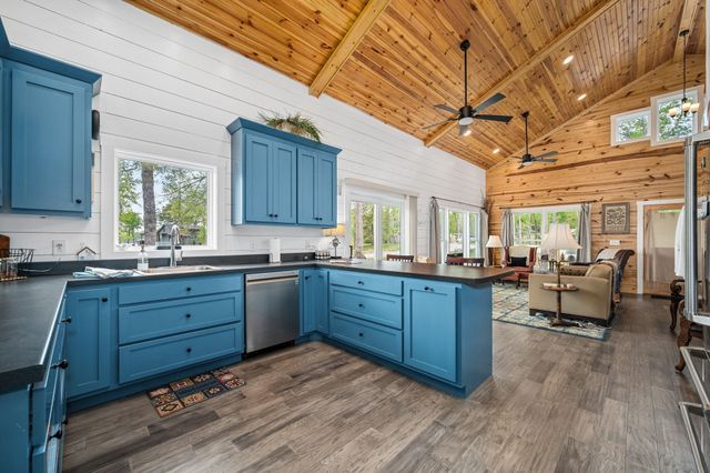 61 Sunset Ct, Tracy City, TN 37387