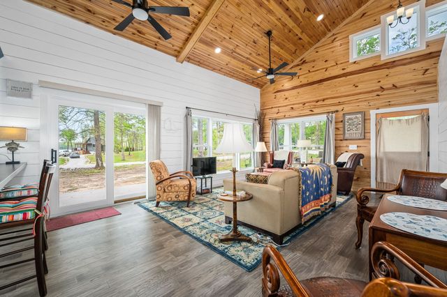 61 Sunset Ct, Tracy City, TN 37387