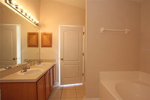 6852 SHADOWCAST LANE, Lakeland, FL 33813