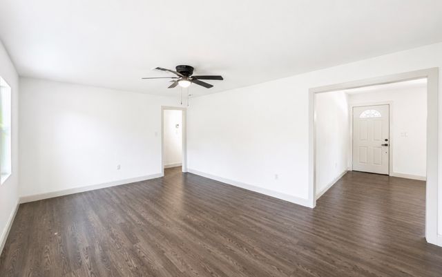 4504 Highland Lake Drive, Lake Worth, TX 76135