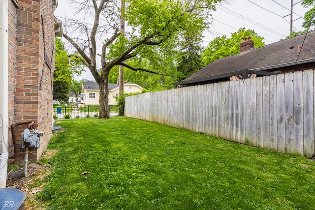 116 W 49th Street, Indianapolis, IN 46208