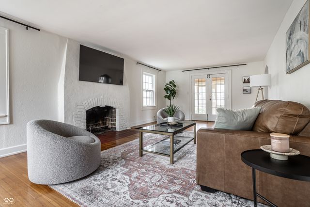 116 W 49th Street, Indianapolis, IN 46208