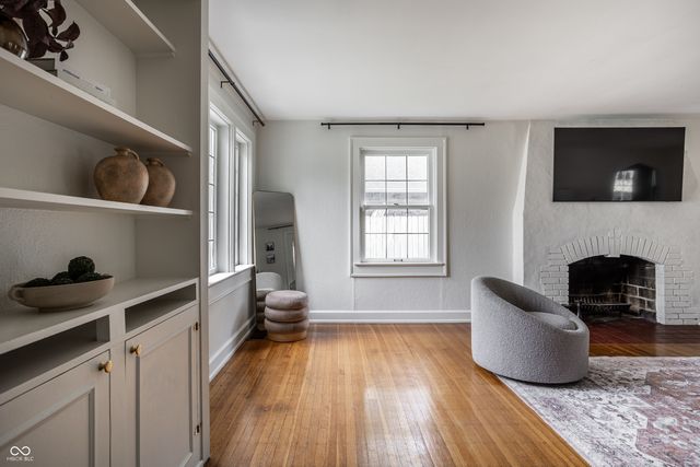 116 W 49th Street, Indianapolis, IN 46208