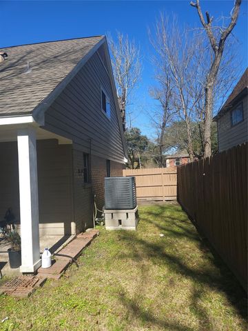544 Brandon Road, Conroe, TX 77302