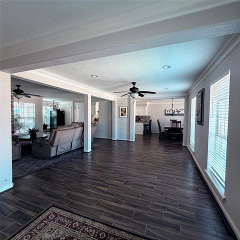 544 Brandon Road, Conroe, TX 77302