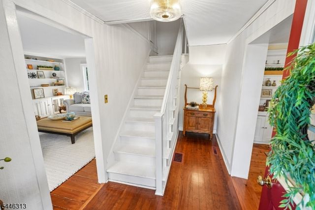 112 Flocktown Rd, Washington Twp., NJ 07853