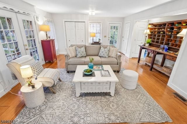 112 Flocktown Rd, Washington Twp., NJ 07853