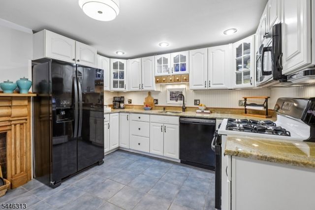 112 Flocktown Rd, Washington Twp., NJ 07853