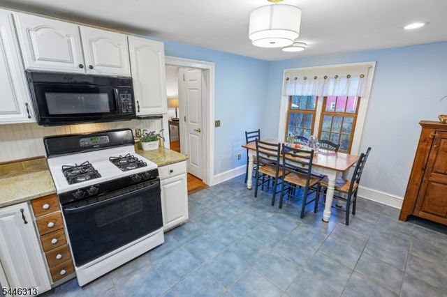 112 Flocktown Rd, Washington Twp., NJ 07853