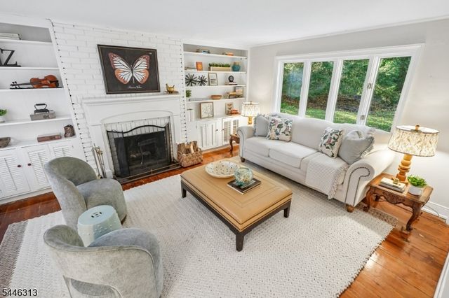 112 Flocktown Rd, Washington Twp., NJ 07853