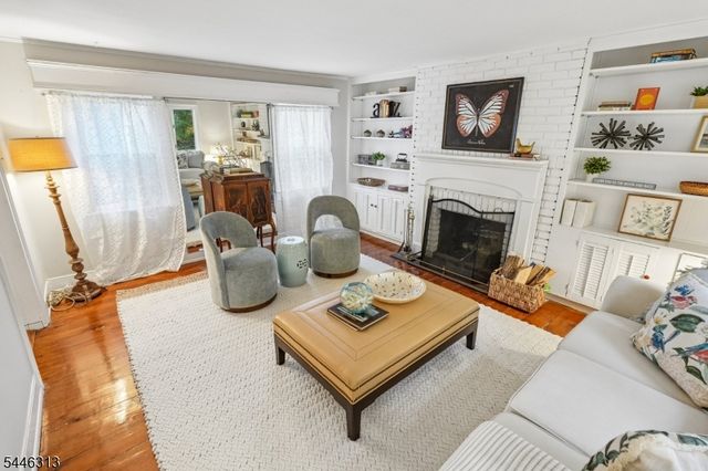112 Flocktown Rd, Washington Twp., NJ 07853