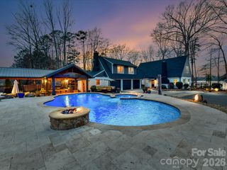 5401 Mountain Point Lane, Charlotte, NC 28216