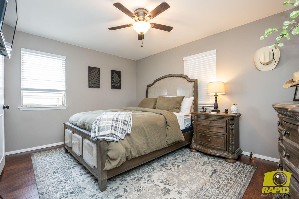 Image 14 of property listing at 463 E 40th Street, San Angelo, TX 76903