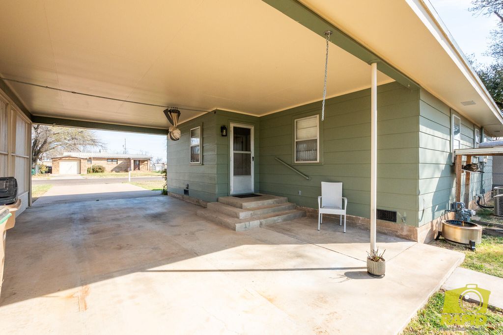 Image 26 of property listing at 463 E 40th Street, San Angelo, TX 76903