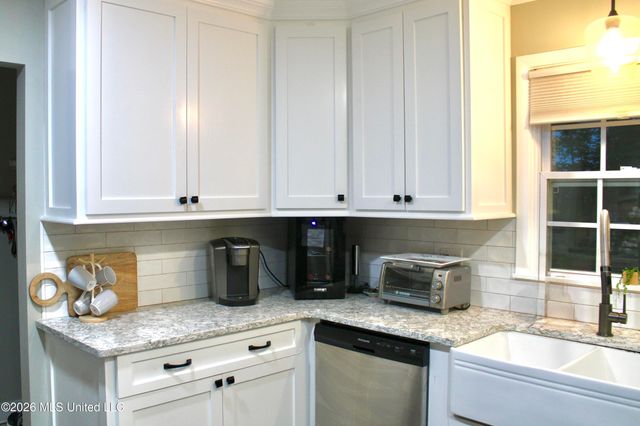 350 Southern Circle, Gulfport, MS 39507