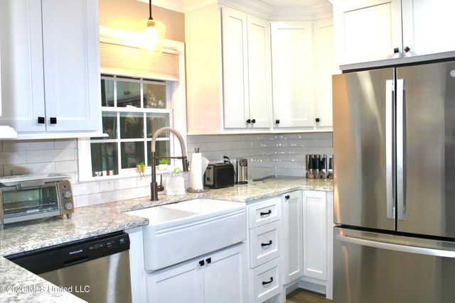 350 Southern Circle, Gulfport, MS 39507